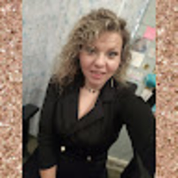 Meet your Posher, Vicki - Picture 1 of 1